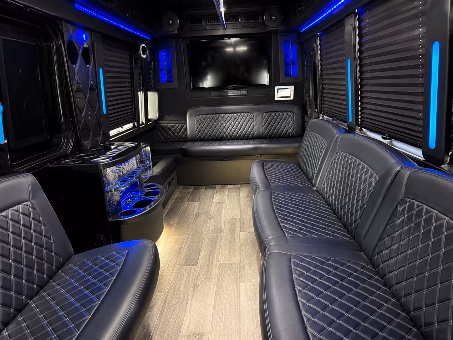 party buses for fort zumwalt prom groups in st peters