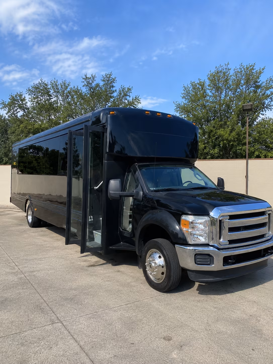 st peters 20 passenger party bus